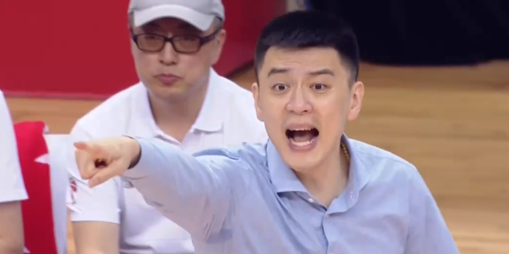 辽宁男篮|辽宁输球，杨鸣要负主要责任，两细节证明，他完全没有做足准备