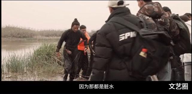 黄轩|《风起洛阳》黄轩为求真实寒冬潜入污水潭多次，拍至眼睛红肿很敬业