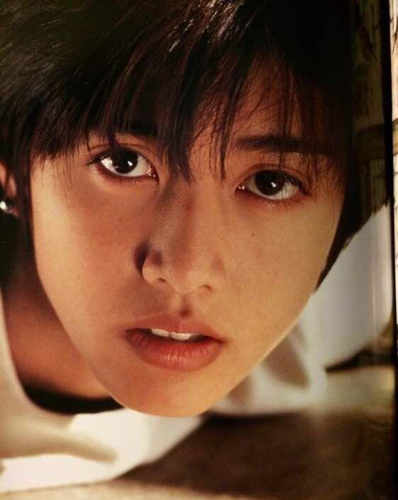 侵权 她16岁那年只是跑个龙套，却能凭美貌抢了男女主角的风头？