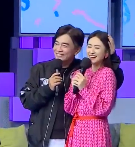 明星|吴宗宪当众亲吻31岁女儿,女儿多次直言不要,曾当众帮其整理抹胸