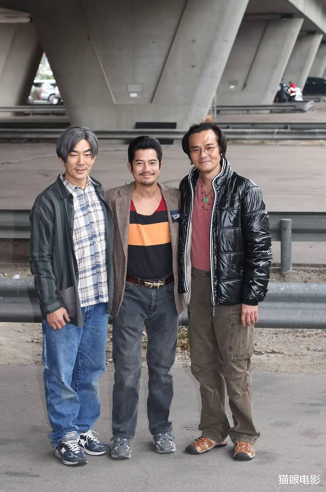 杀青|56岁郭富城又一新片杀青！男神油头造型抢镜，系鳄鱼腰带又演悍匪