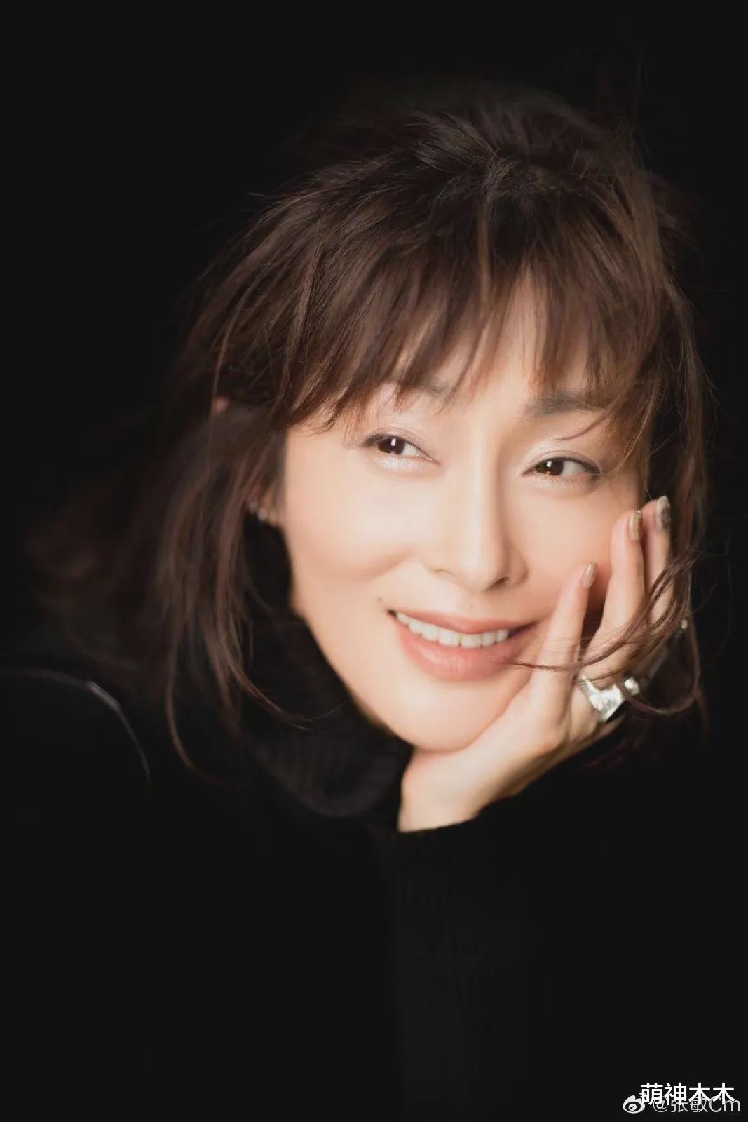 张敏|一言难尽！张敏老公为给网红撑场，硬让她穿睡衣出镜，惹网友吐槽