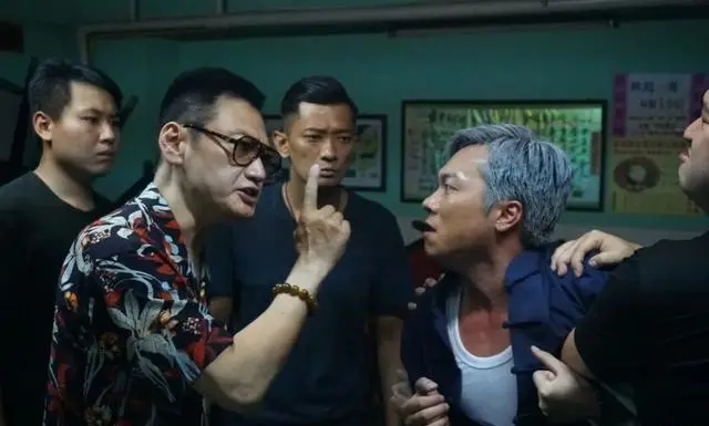 金枝欲孽|承认了!和当红小花当剧组夫妻,现在东窗事发互泼脏水?!