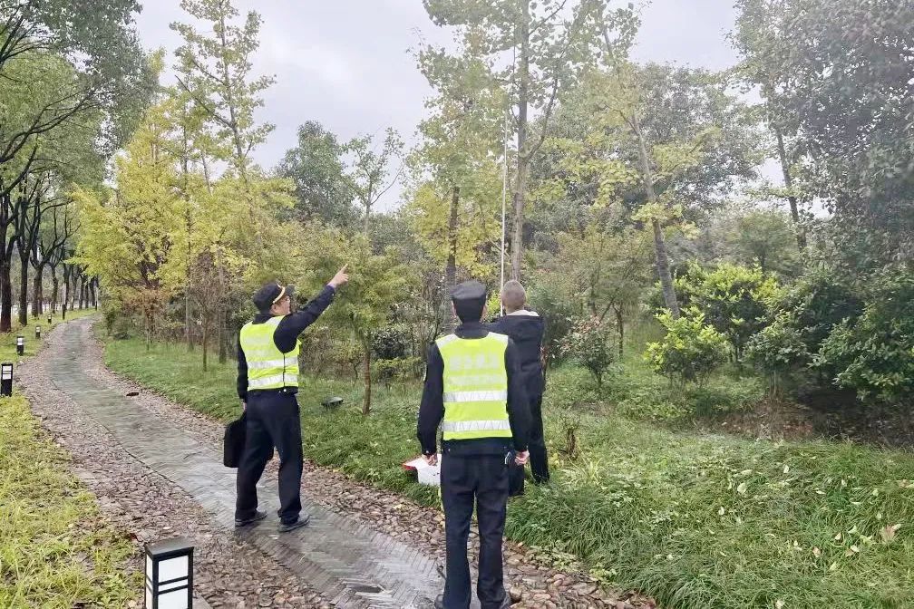 紧急提醒:最近街头大量出现,千万别随意捡!有人已被罚款