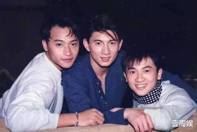 吴奇隆|吴奇隆跟窦骁一起喝酒,情绪失控崩溃大哭,背后原因让人心疼!