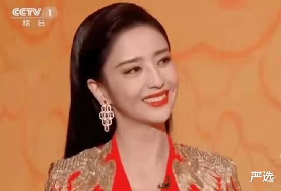 董璇|有一种脱颖而出叫“牙齿比脸上镜”，隔着滤镜都黄，一笑有点上头