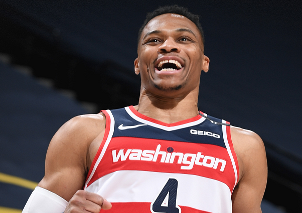 世界冠軍|詹姆斯轟37+8+6仍無(wú)緣今日最佳！對(duì)不起，你碰到三雙王了！