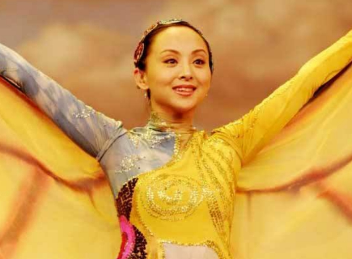 邰丽华|“千手观音”聋哑人领舞邰丽华，被富豪追求了8年，结局让人羡慕