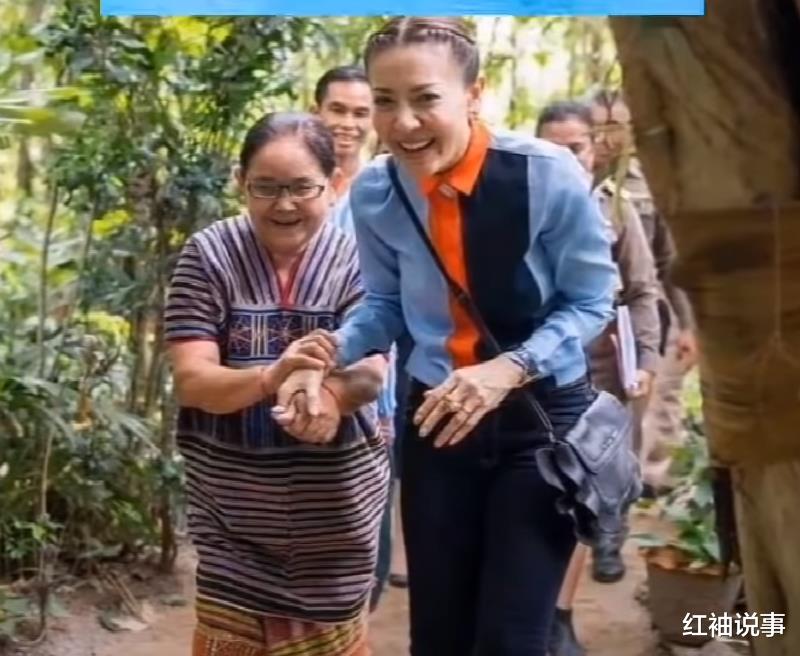 西拉米|69岁泰王出手快准狠,恢复西拉米海报镜头,揭穿苏提达宫斗把戏