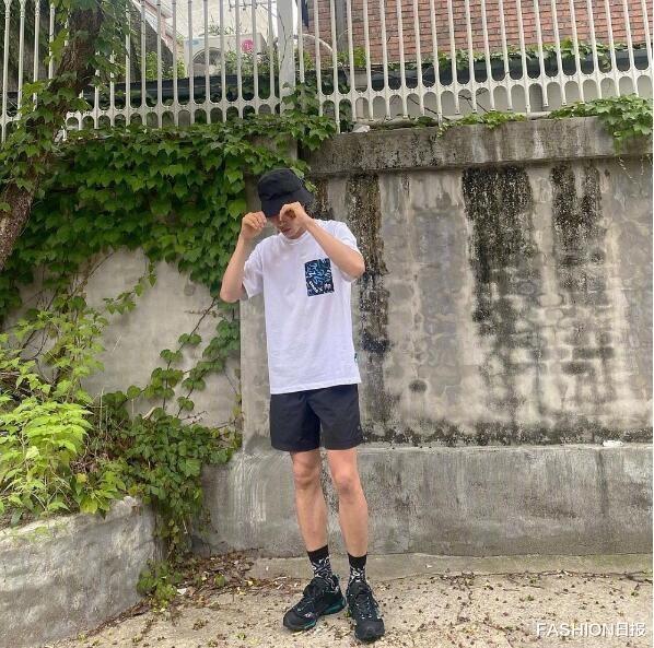 FASHION日报|妥妥的魅力男友画风格 柳俊烈风日常穿搭
