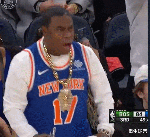 蘭德爾|嗨翻全場！蘭德爾帶球撂倒兩名防守球員上籃得分，后者倒地遲遲起不來