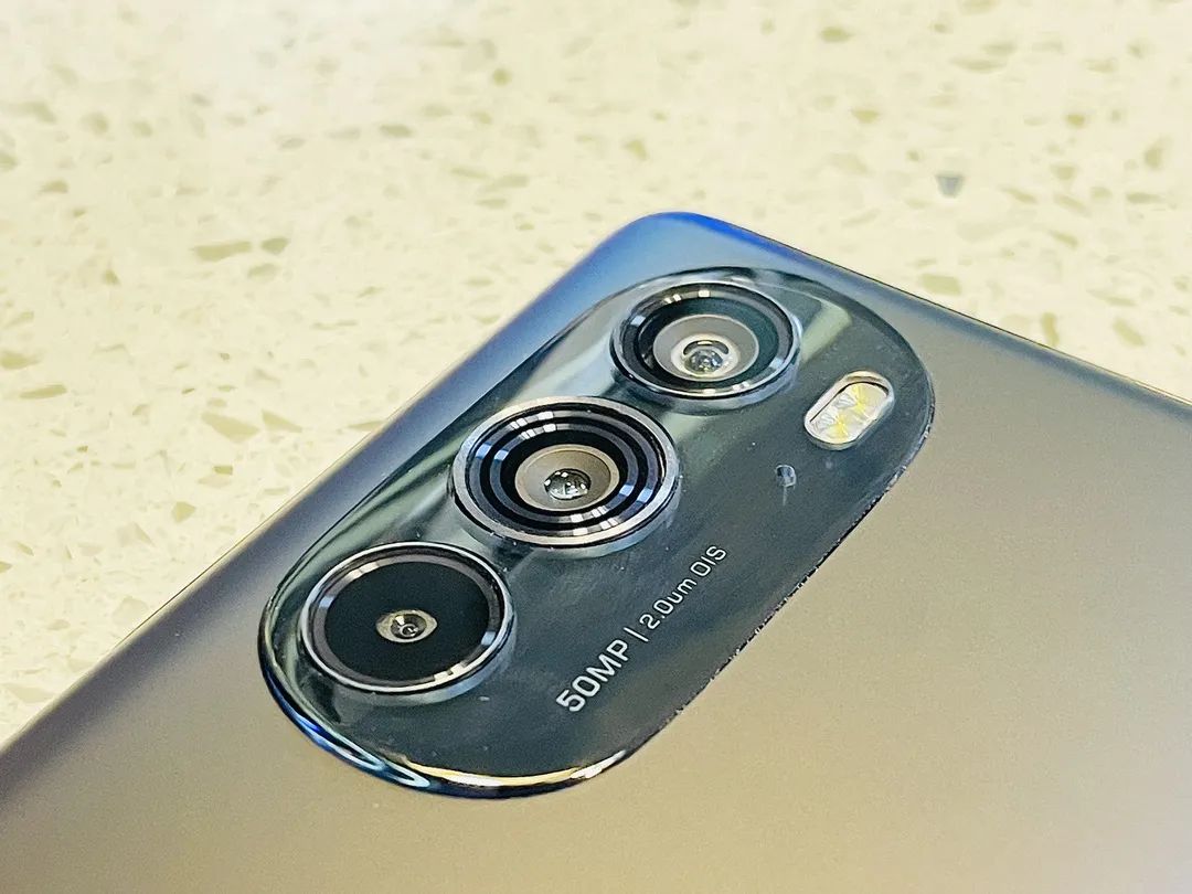 苹果|moto Edge X30上手体验：国产良心还要看联想