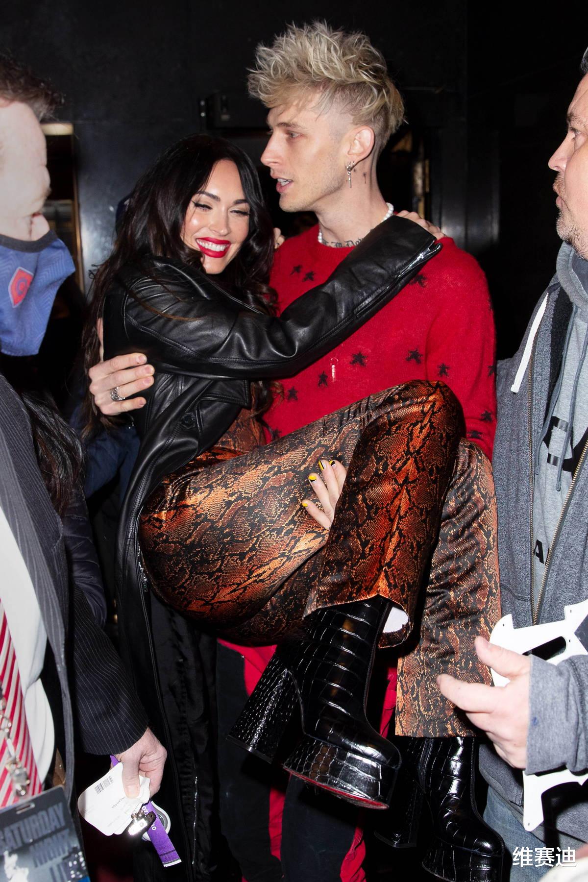 梅根·福克斯|长得美也是罪过？梅根·福克斯在学校因为受男生欢迎遭遇女生霸凌