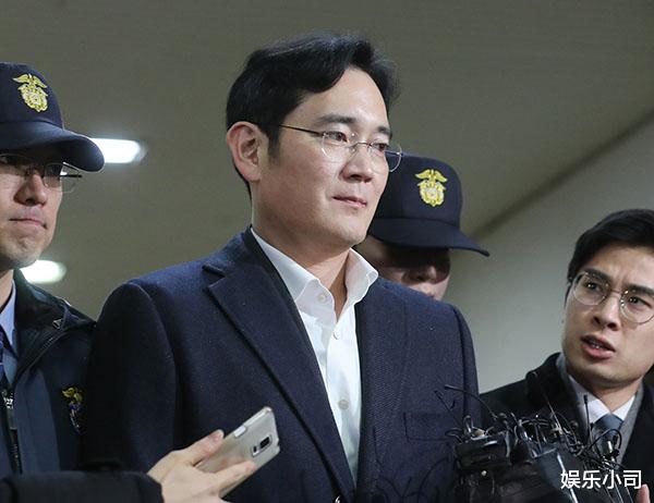 李健熙|下嫁穷保镖后，被索要141亿分手费，是李富真人生最精准的一步棋