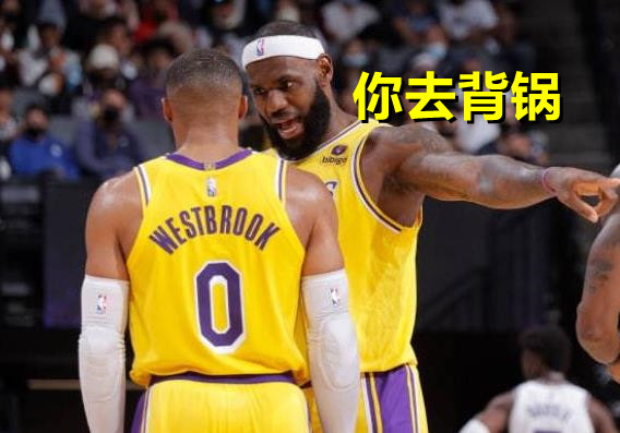 勒布朗·詹姆斯|不敢想！詹姆斯关键时刻3个致命操作，换成威少或被社死