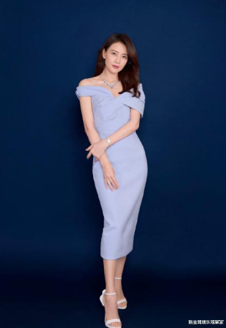高圆圆|42岁高圆圆生图身材完美，穿紧身裙没小肚子，复出新剧成开年大戏