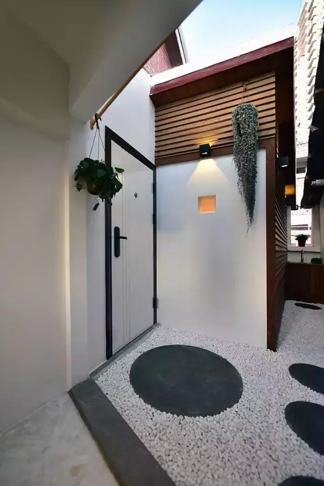 装修设计大全|上海蜗居实录，36岁剩女尴尬与父母同床睡，25㎡极限爆改花园别墅 ！