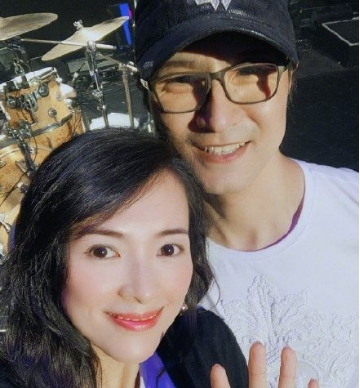 章子怡|主持人问章子怡,给你十个亿,愿意离开汪峰吗?她的答案现场哑然