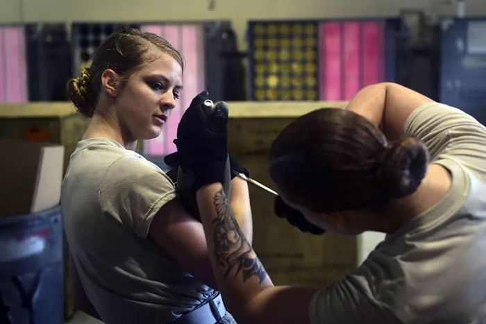 齐姐育儿|13岁女孩背着妈妈偷偷纹身，被告知需要两年时间清洗，且还会留疤