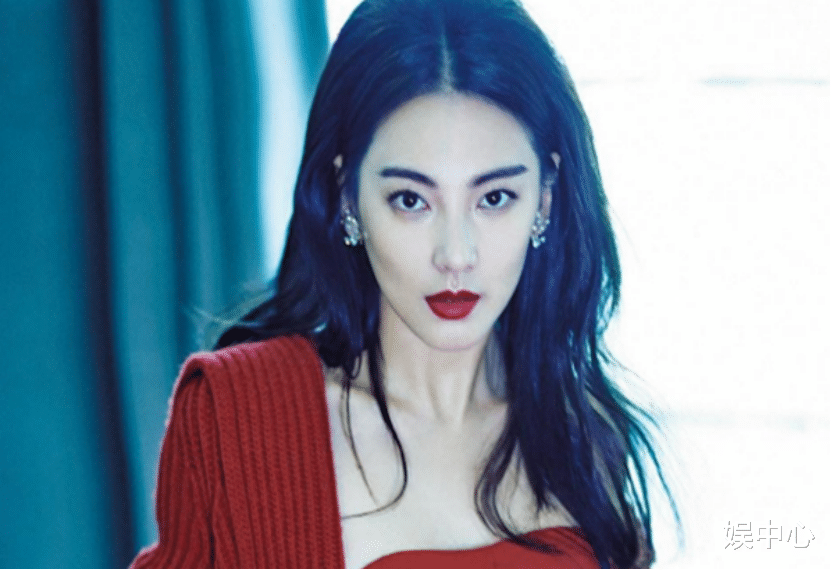 张雨绮|张雨绮真的刚，每当她再次遇见爱情时，还是会奋不顾身地往里冲！