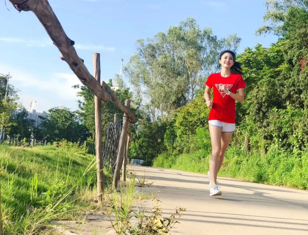 脑梗|?吃一次相当于8斤肥肉，35岁女司机脑梗离世，医生：1种“菜”怎可常吃