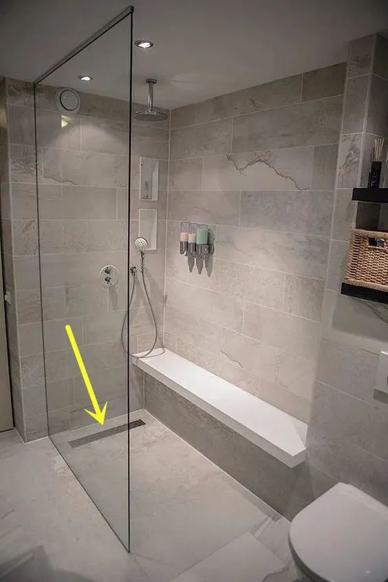 时尚装修设计大全|很好奇：卫生间装长条地漏，为什么师傅要装在淋浴房门边？