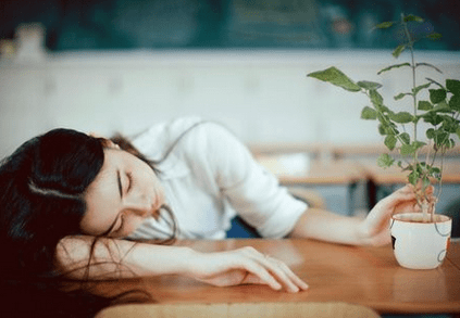 仲念念|心理学家：女人骨子里是否有贵气，看身上的两个特征就清楚了