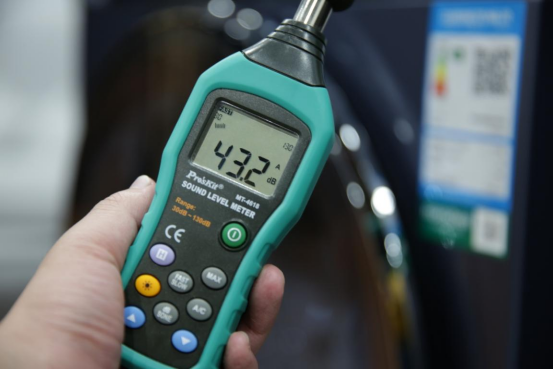 洗衣機|離子雙凈讓衣物清新煥彩，容聲凈彩負離子洗衣機試用評測