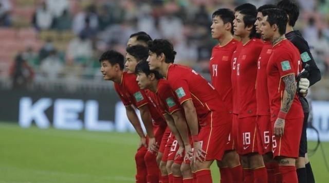 于时为伴 克劳琛：国足已经出现人才断档的情况，足球在中国是一项贵族运动