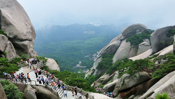 阳光语言矫正说|安徽这座山峰与黄山“齐名”，因影视剧走红，如今游客络绎不绝