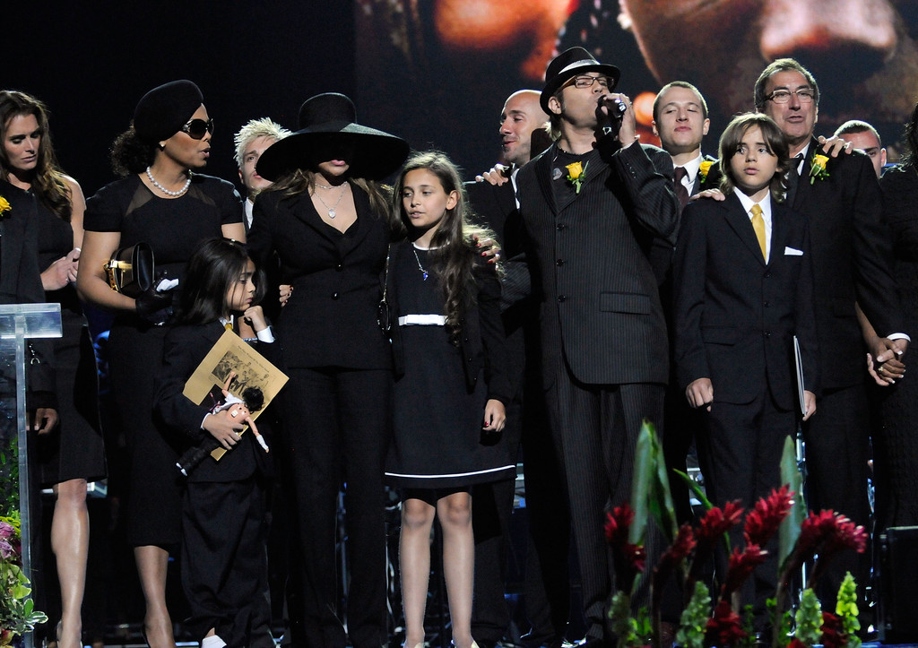 迪丽热巴|12年了，杰克逊的子女怎样了？大儿白癜风，女儿超模，小儿当导演