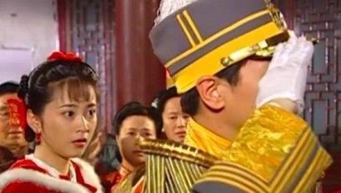 |还原《情深深雨蒙蒙》原著：萍萍嫁人生子，被陆振华逼得家破人亡