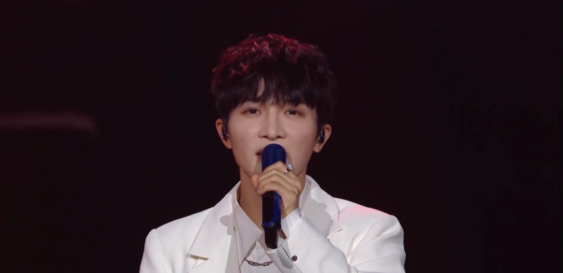 周深|TMEA音乐盛典，周深连唱五首金曲，荣获励志单曲荣誉，实至名归！