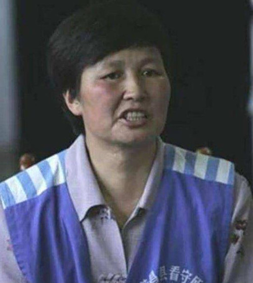 拐卖 女人贩子拐卖16名婴儿后失踪，12年后在窑洞找到，已成了一个瘸子