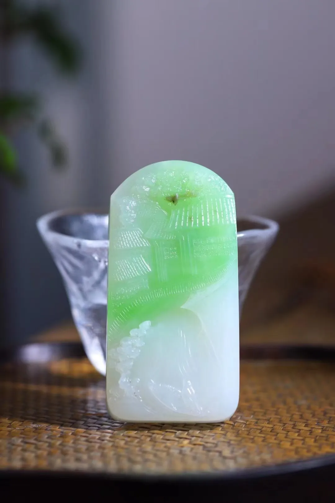 玉雕|和田玉市场大变天，大量店铺关门转让，最坏的时代真要来了吗？