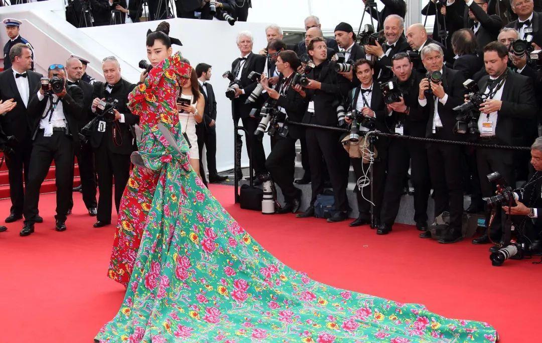 蒋欣|6位“身材对不起脸”的女星，别人走红毯是斗艳，她们是自爆缺点