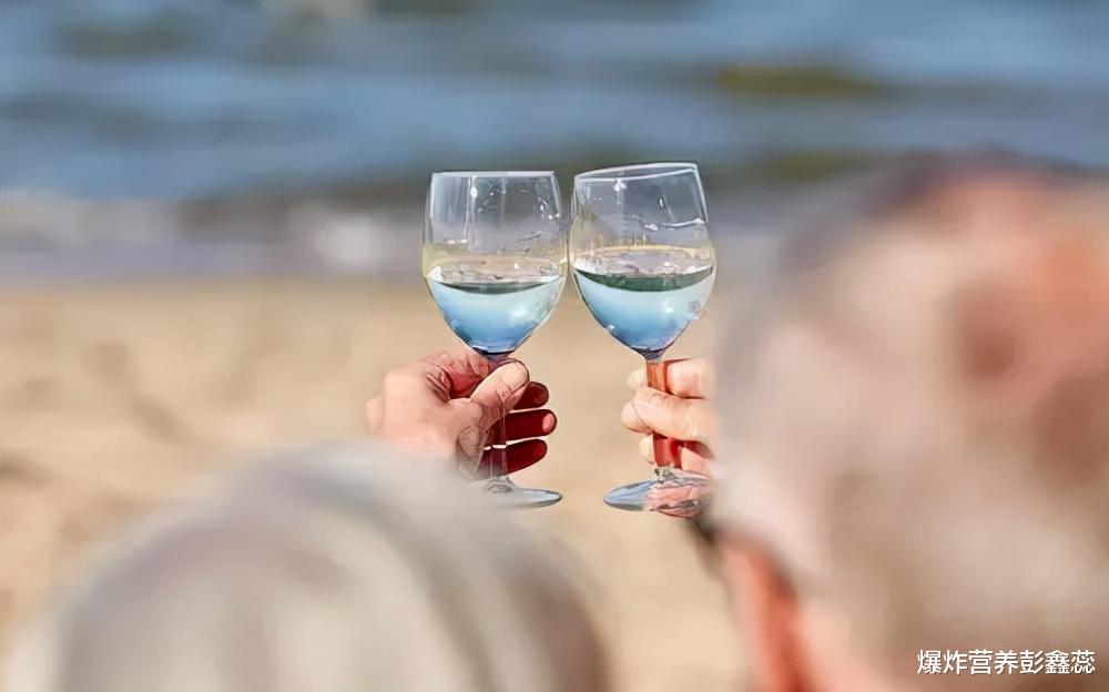 无氧运动|人到中老年多喝点酒能活血化瘀?你可能听错了,不如多做这2件事