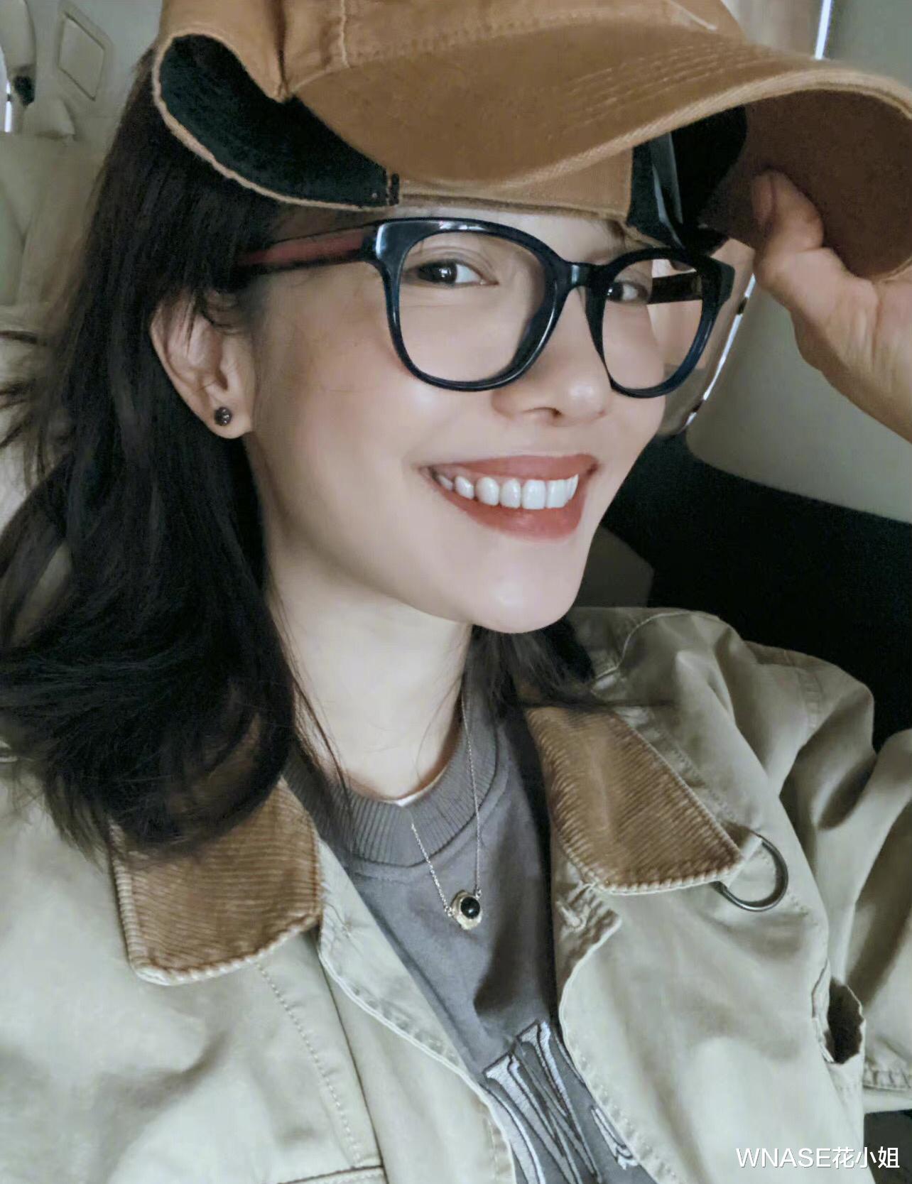 WNASE花小姐 白百何私服又进步了！不赶时髦的复古搭配，超有秋冬气质
