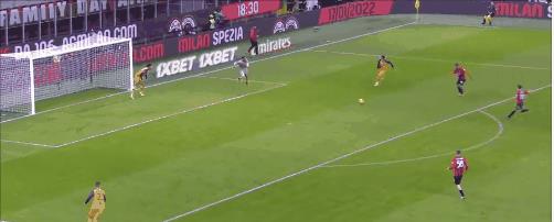 AC米蘭|3-1，又連勝！沒(méi)落豪門(mén)強(qiáng)勢(shì)復(fù)蘇，狂轟18腳太解氣，意甲爭(zhēng)冠慘烈