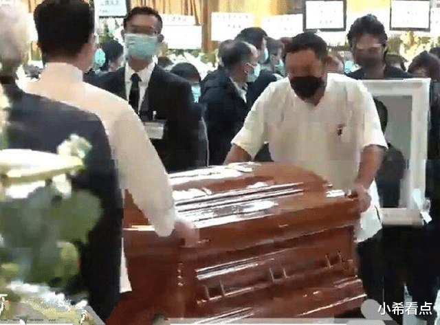 吴孟达|吴孟达出殡，却没有“扶灵人”，这是为何？