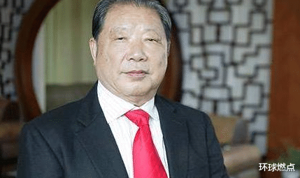 退休 60岁的退休老师，卖面包卖出400亿市值，却两年套现41亿，为何？