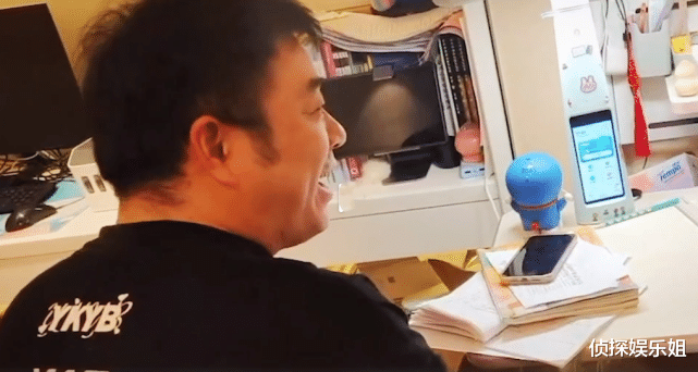 海锋|真实！薇娅晒老公辅导女儿作业崩溃瞬间，海锋被爱女呛“遗传你”