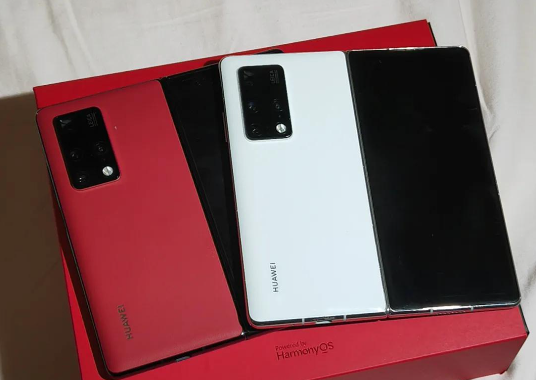 折叠屏|鸿蒙系统+麒麟9000+100倍变焦，优质旗舰降价1811元