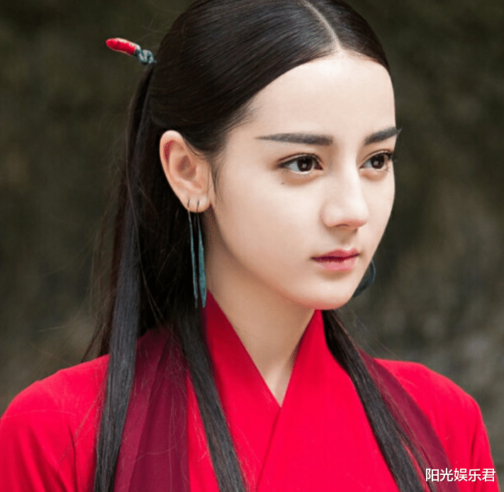 肖战|《你是我的荣耀》首播八集成爆款，比起古装，热巴还是更适合现代剧