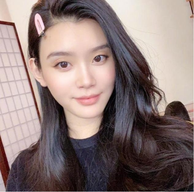 奚梦瑶|奚梦瑶回上海家中，布置温馨，还有圣诞树，网友：嫁对了！