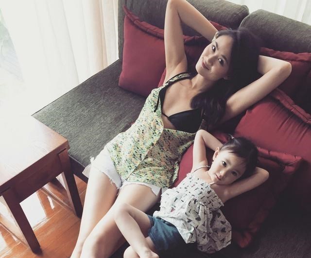 富大龙|综艺节目李安琪飙英文，吴京愤怒回怼，可接着她一句话更加可气