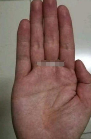 |手上有这种特征的人，中年有横财，适合办公室跟钱打交道的职业！