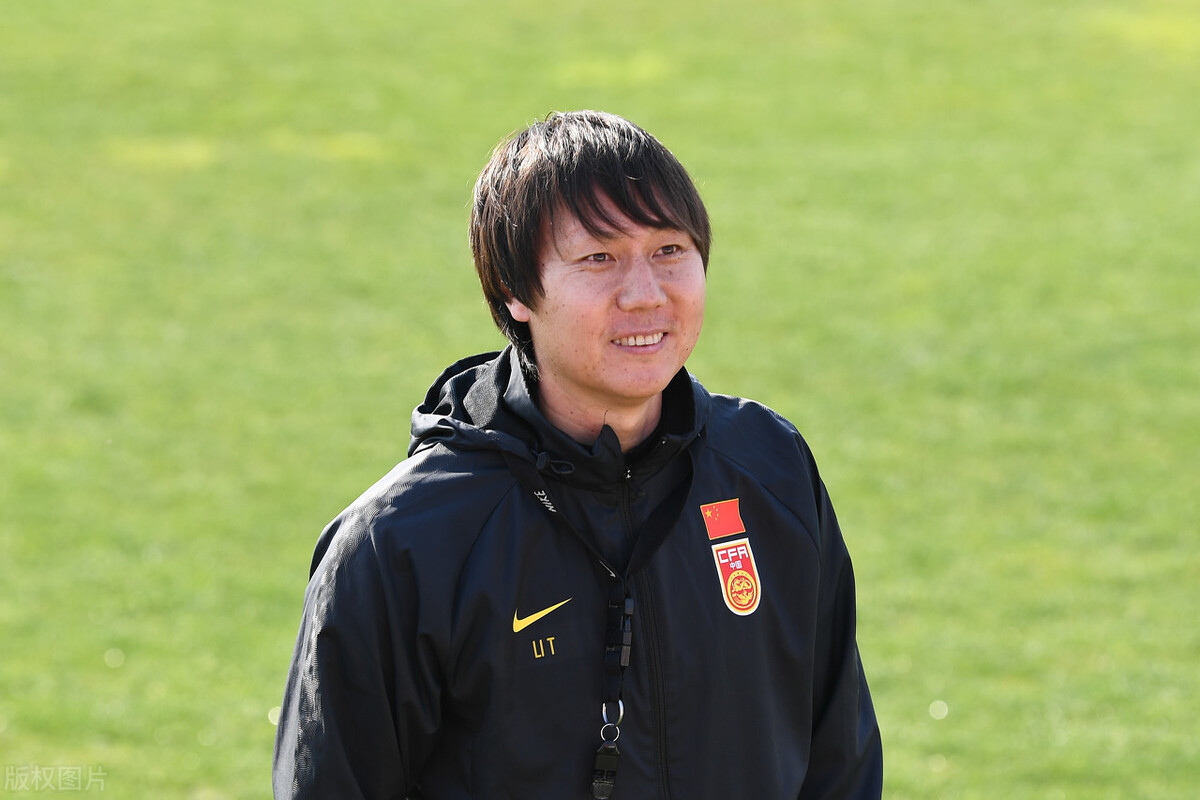 李鐵|李鐵因禍得福！國足深夜傳來1個好消息，世預賽40強穩了？