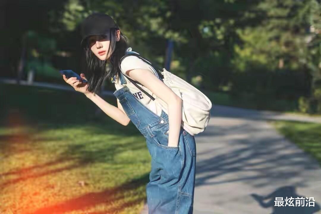 最炫前沿|被迪丽热巴的生图美翻了！穿露肩装配贝雷帽可盐又可甜，是真女神