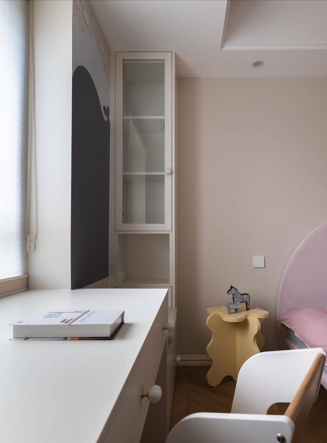 温柔奶茶风三居室,各个空间独立且贯通,氛围柔和恬淡超治愈!